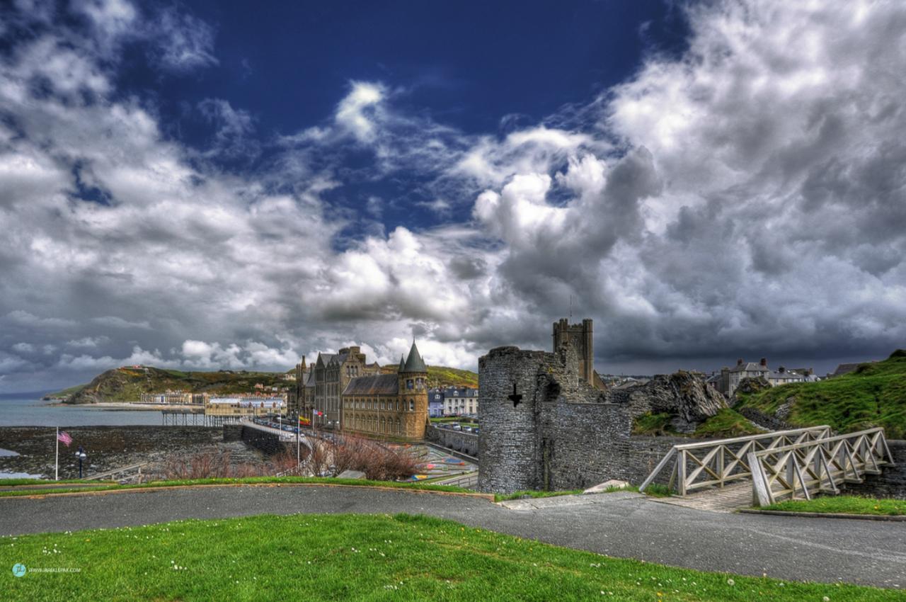 Queensbridge Hotel Aberystwyth Buitenkant foto